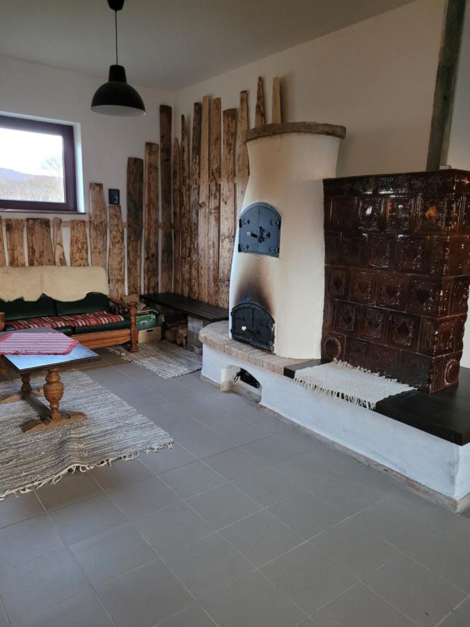 Totvar Lovas Szallashely Kovagotottos Bagian luar foto