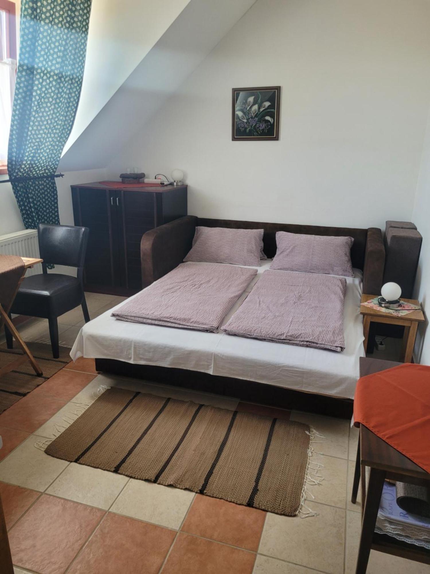 Totvar Lovas Szallashely Kovagotottos Bagian luar foto